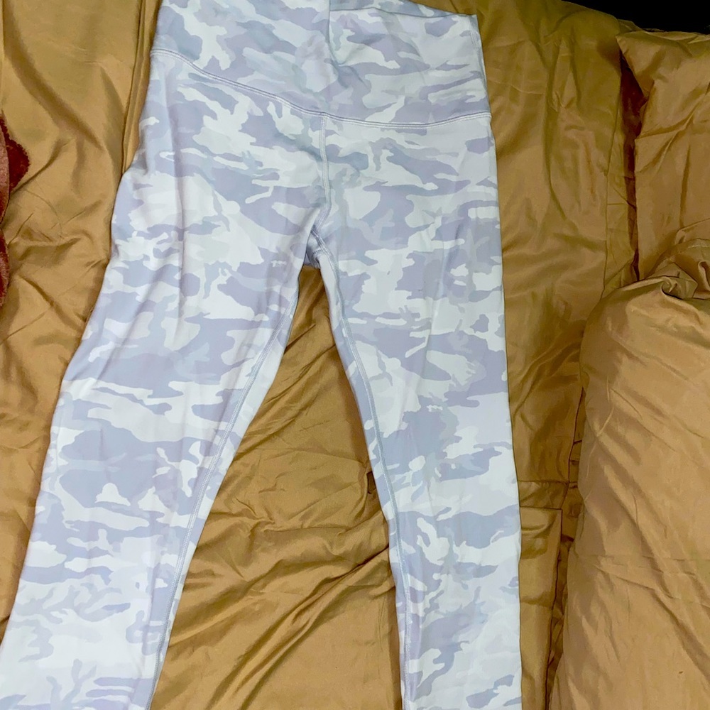 White Camo high waisted LuluLemon Leggings -Size 8